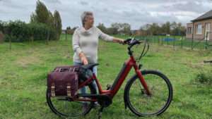 Ghislaine met de Velo de Ville fiets